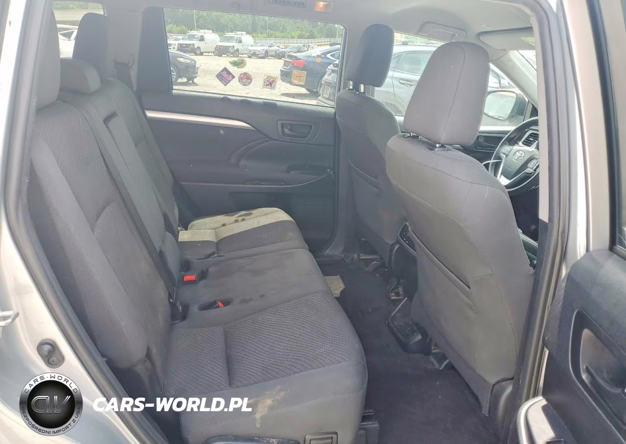 2019 Toyota Highlander Le VIN:5TDZZRFH1KS292790 - 11