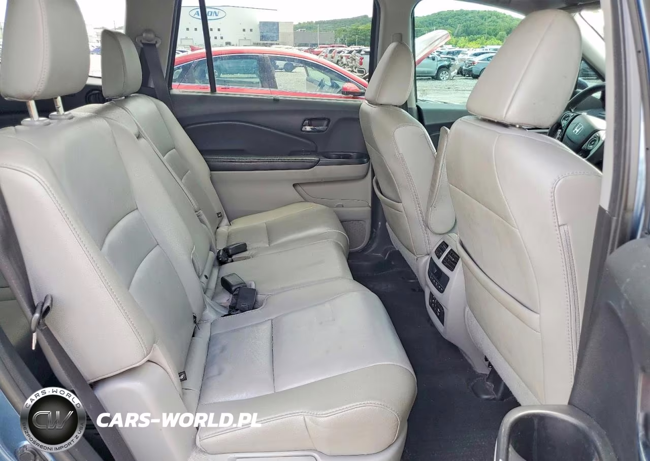 2017 Honda Pilot Touring VIN:5FNYF6H9XHB028618 - 11