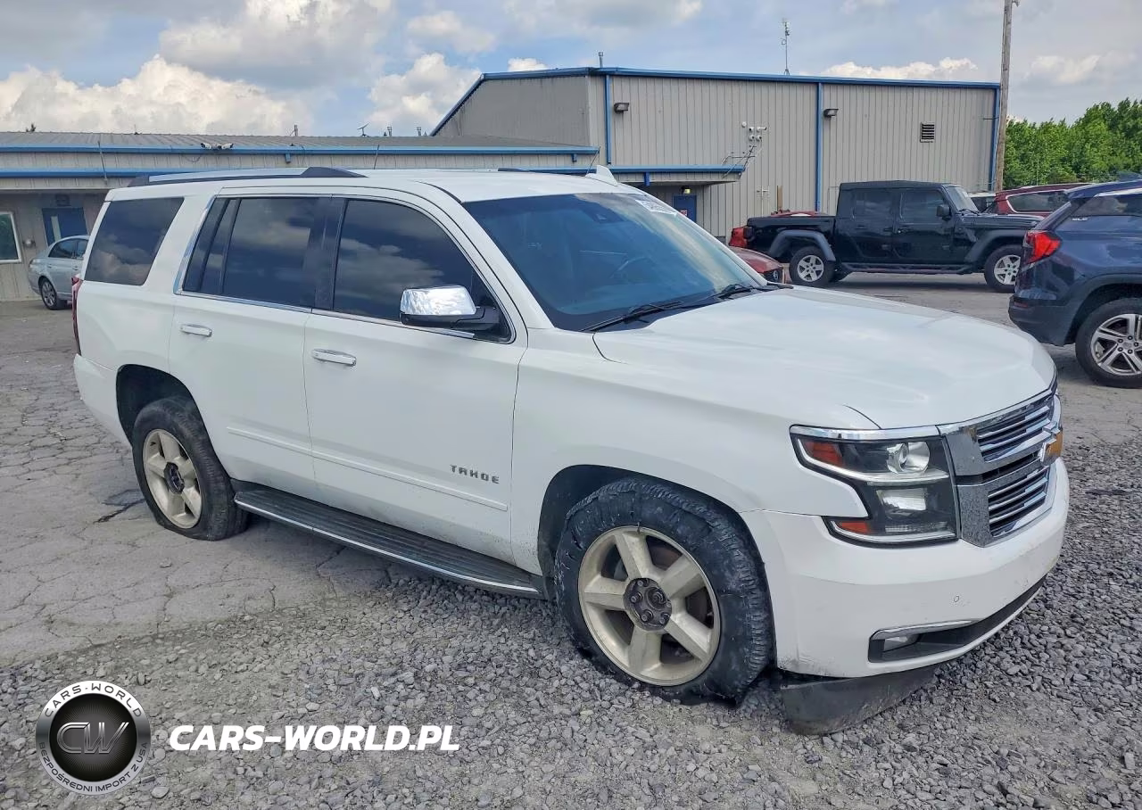 2018 Chevrolet Tahoe K1500 Premier VIN:1GNSKCKC3JR239140 - 4