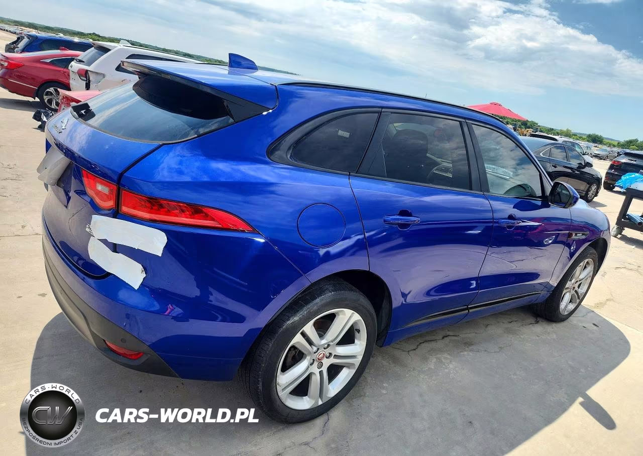 2018 Jaguar F-Pace R - Sport VIN:SADCL2FN0JA240295 - 3