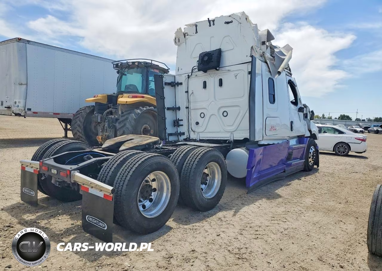 2026 Freightliner Cascadia 126 Semi Truck VIN:3AKJHHDV0TSWR8711 - 4