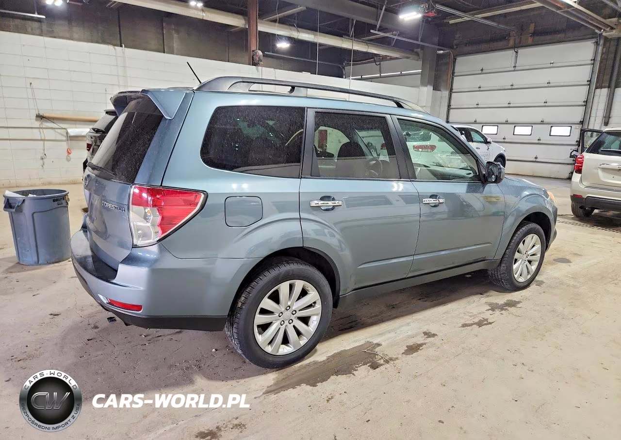 2012 Subaru Forester Premier VIN:JF2SHADC4CH465870 - 3