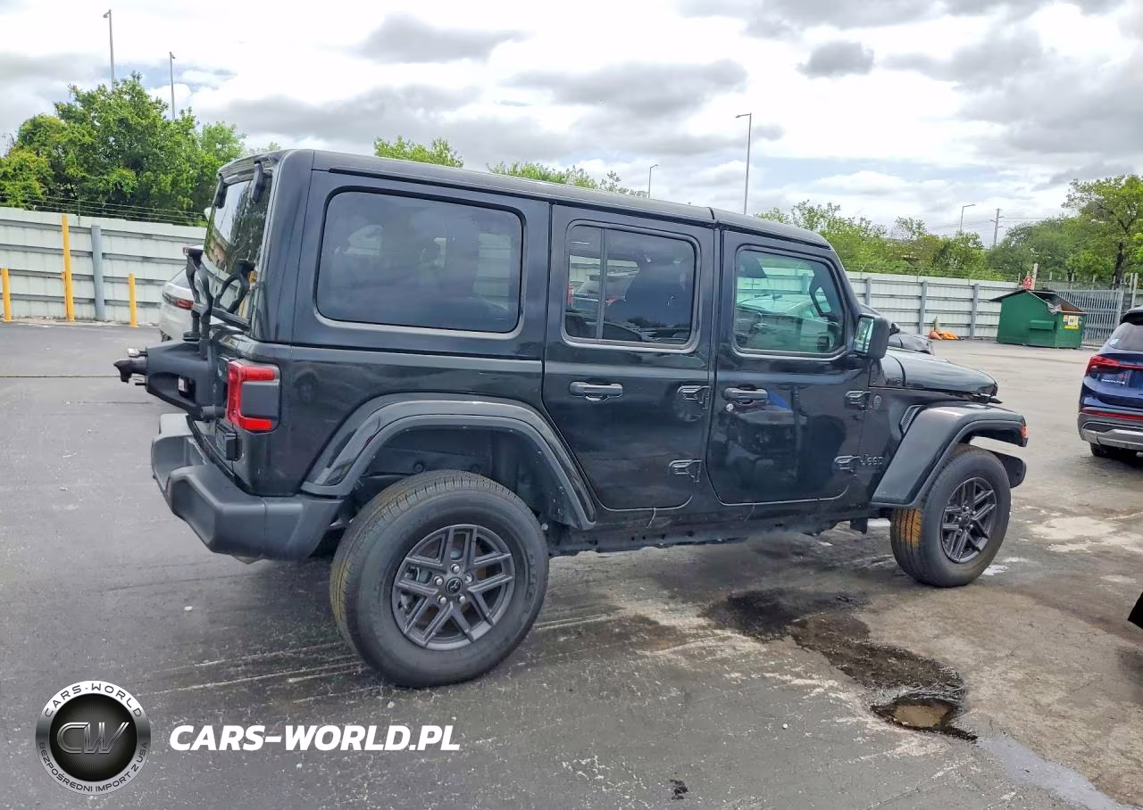 2025 Jeep Wrangler Sahara VIN:1C4PJXEN8SW644242 - 3