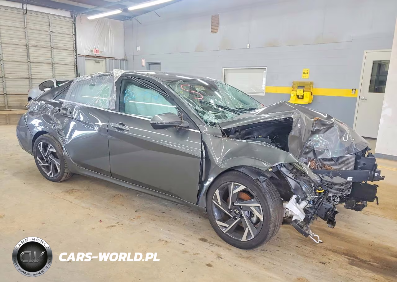 2025 Hyundai Elantra Limited VIN:KMHLP4DG6SU996127 - 4
