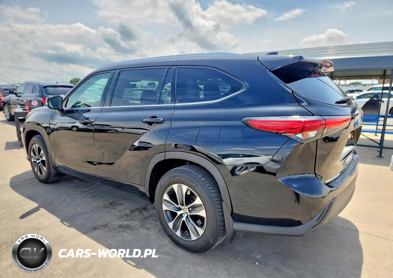 2021 Toyota Highlander Xle VIN:5TDGZRBHXMS120399 - 2