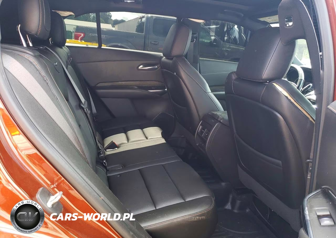 2019 Cadillac Xt4 Sport VIN:1GYFZFR45KF103689 - 10