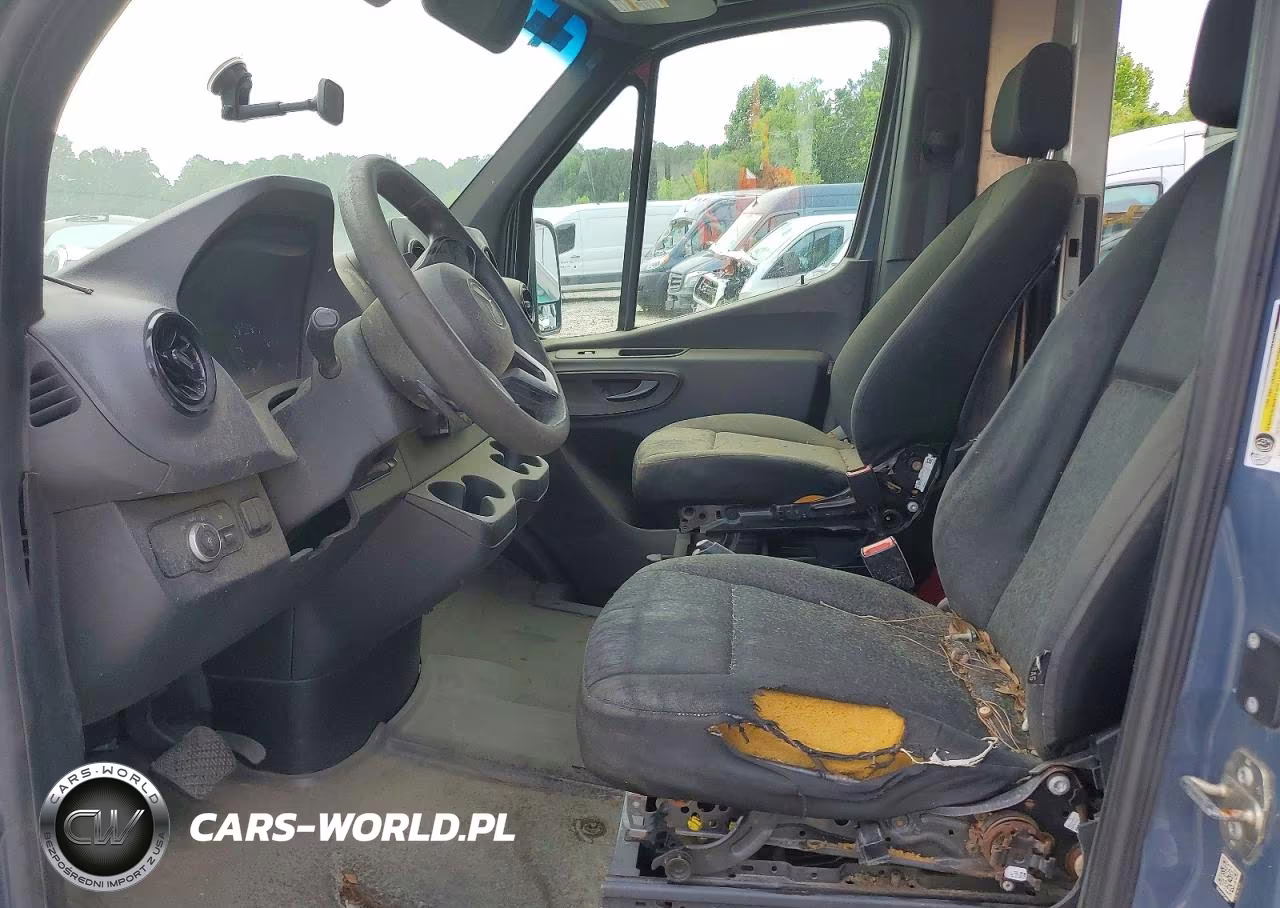 2019 Mercedes Benz Sprinter 2500 Delivery Van VIN:WD4PF1CDXKP138937 - 7
