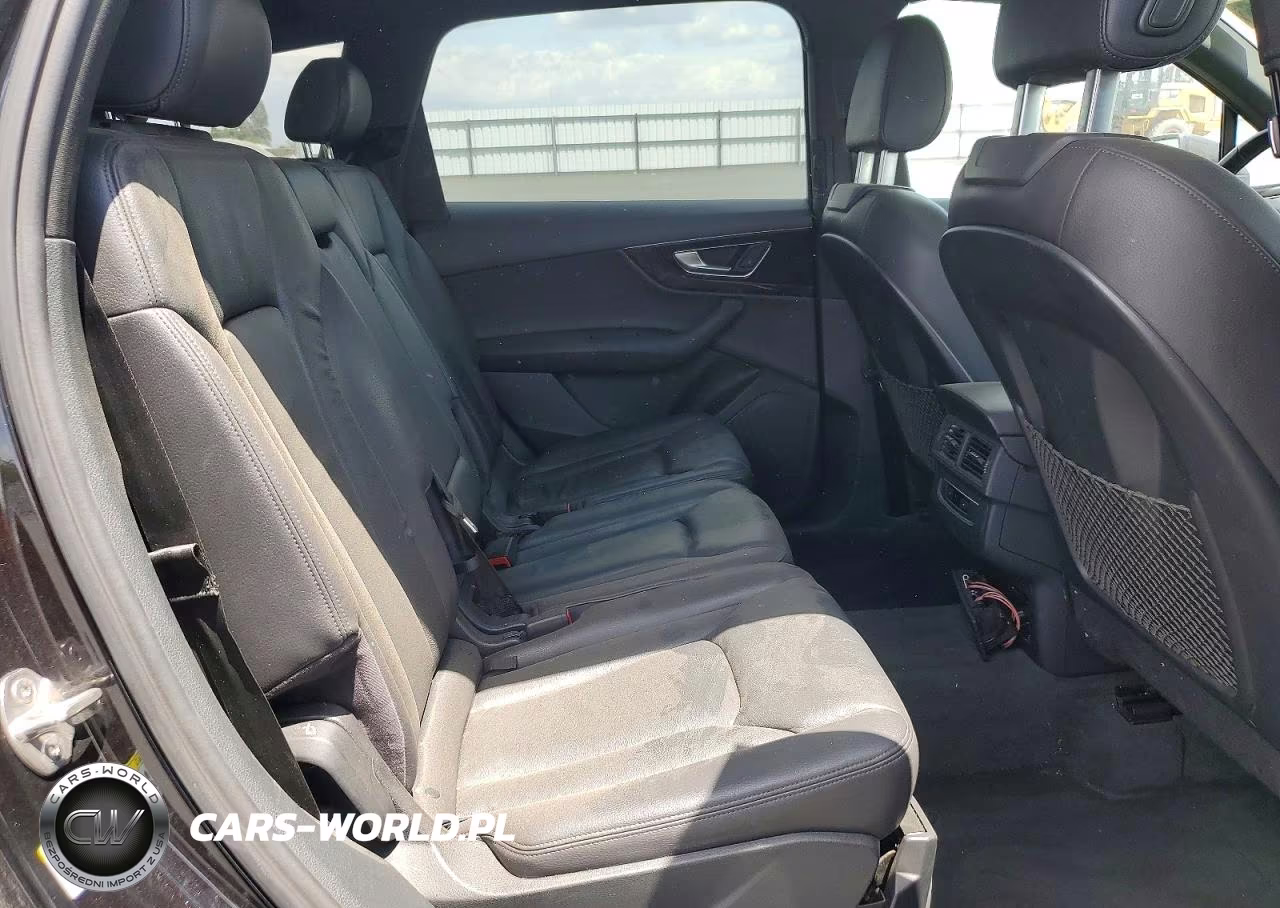 2017 Audi Q7 Premium Plus VIN:WA1LAAF75HD013409 - 11