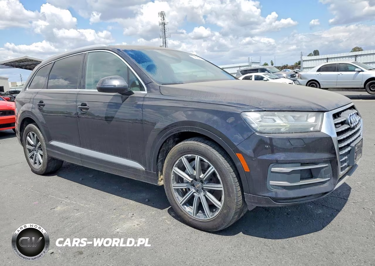 2017 Audi Q7 Premium Plus VIN:WA1LAAF75HD013409 - 4