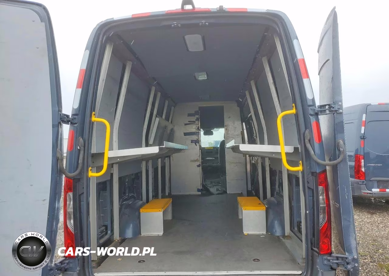 2019 Mercedes-Benz Sprinter 2500 VIN:WD4PF1CD0KP142074 - 10