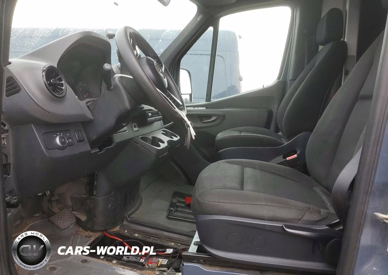 2019 Mercedes-Benz Sprinter 2500 VIN:WD4PF1CD0KP142074 - 7