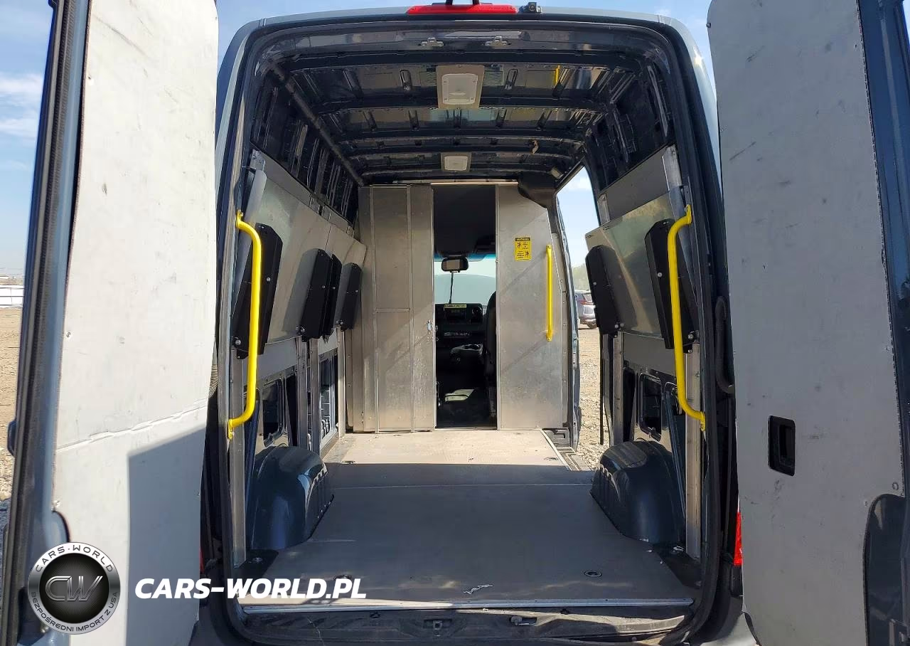 2019 Mercedes Benz Sprinter 2500-3500 Delivery Van VIN:WD4PF0CD2KP065346 - 10