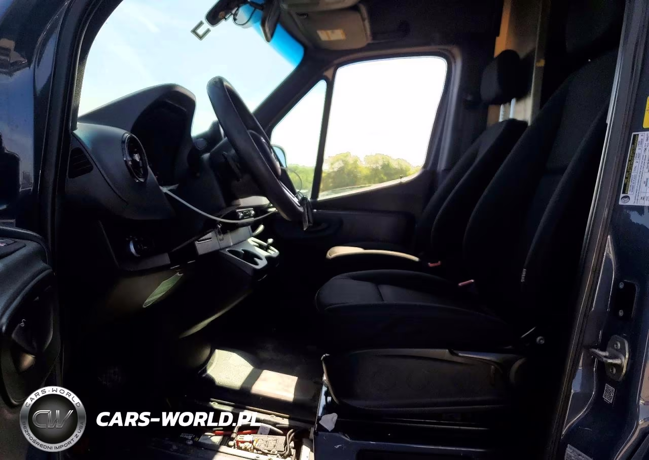 2019 Mercedes Benz Sprinter 2500-3500 Delivery Van VIN:WD4PF0CD2KP065346 - 7