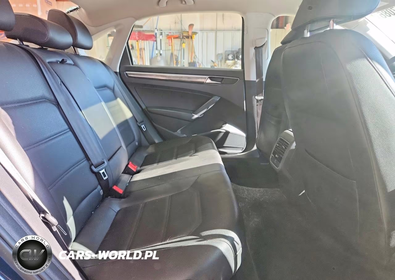 2018 Volkswagen Passat Se VIN:1VWBA7A38JC050777 - 10