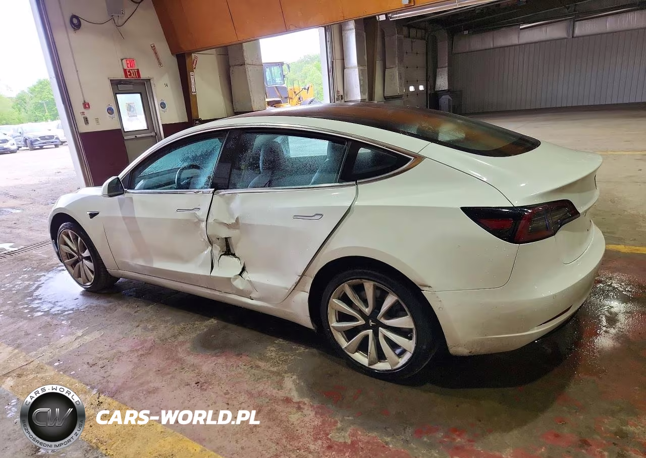 2018 Tesla Model 3 VIN:5YJ3E1EA1JF126506 - 2