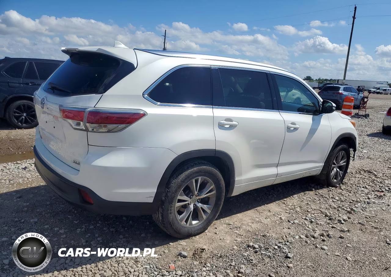 2015 Toyota Highlander Xle VIN:5TDKKRFH7FS055197 - 3