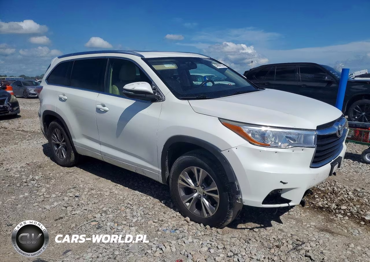 2015 Toyota Highlander Xle VIN:5TDKKRFH7FS055197 - 4