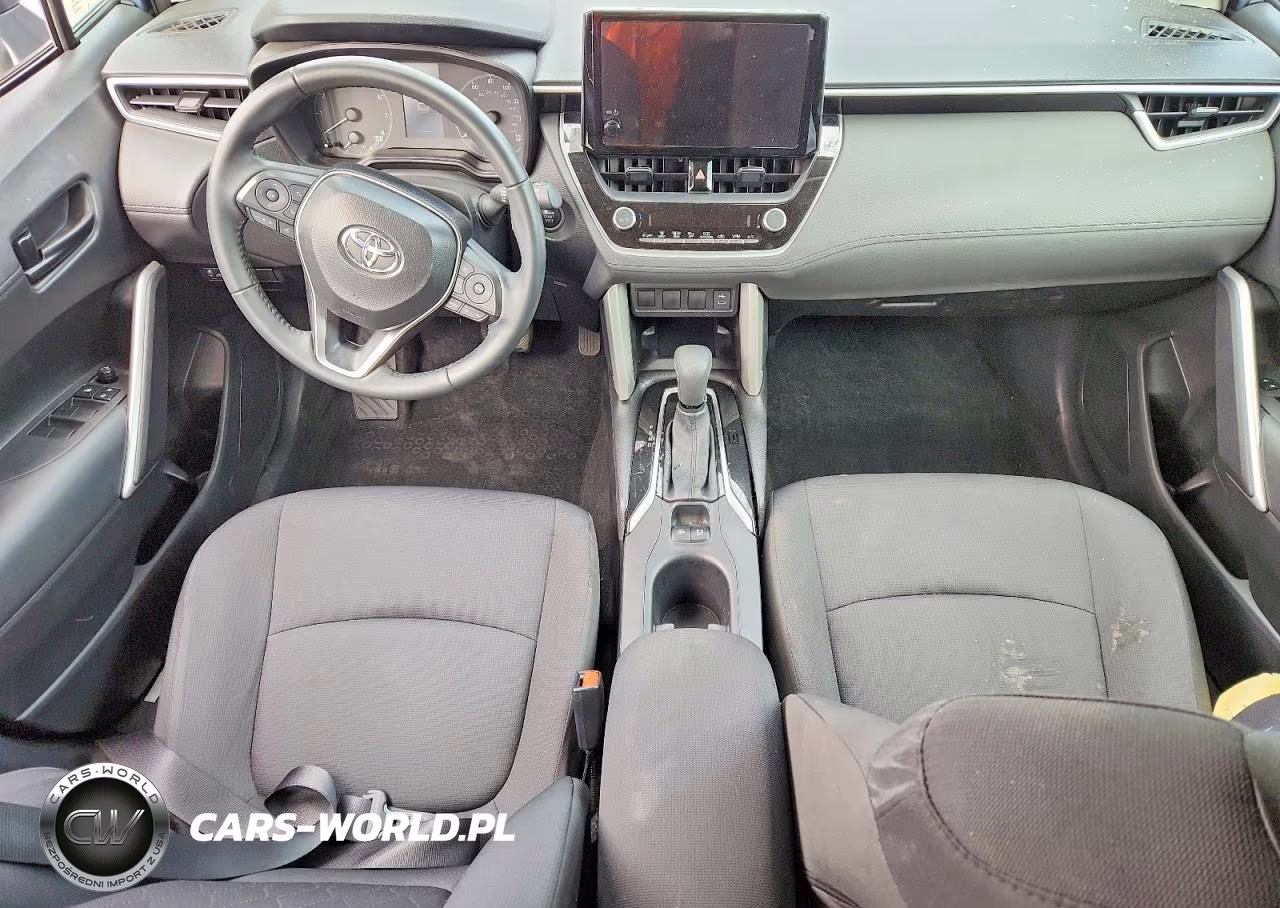 2025 Toyota Corolla Cross Le VIN:7MUCAAAG0SV135741 - 8