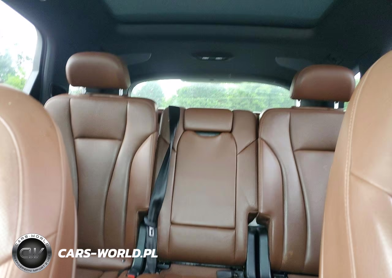 2017 Audi Q7 Prestige VIN:WA1VAAF78HD015230 - 10