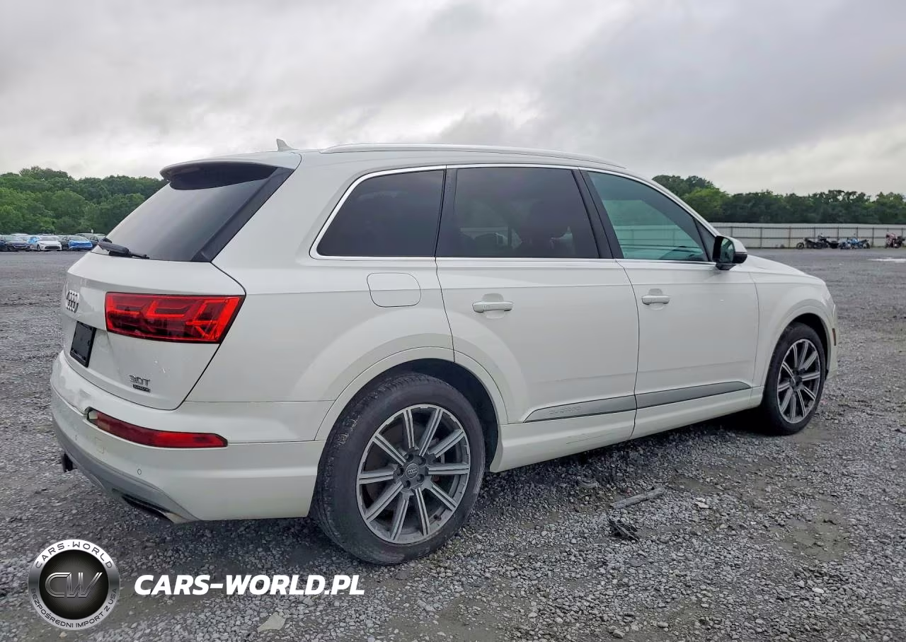 2017 Audi Q7 Prestige VIN:WA1VAAF78HD015230 - 3