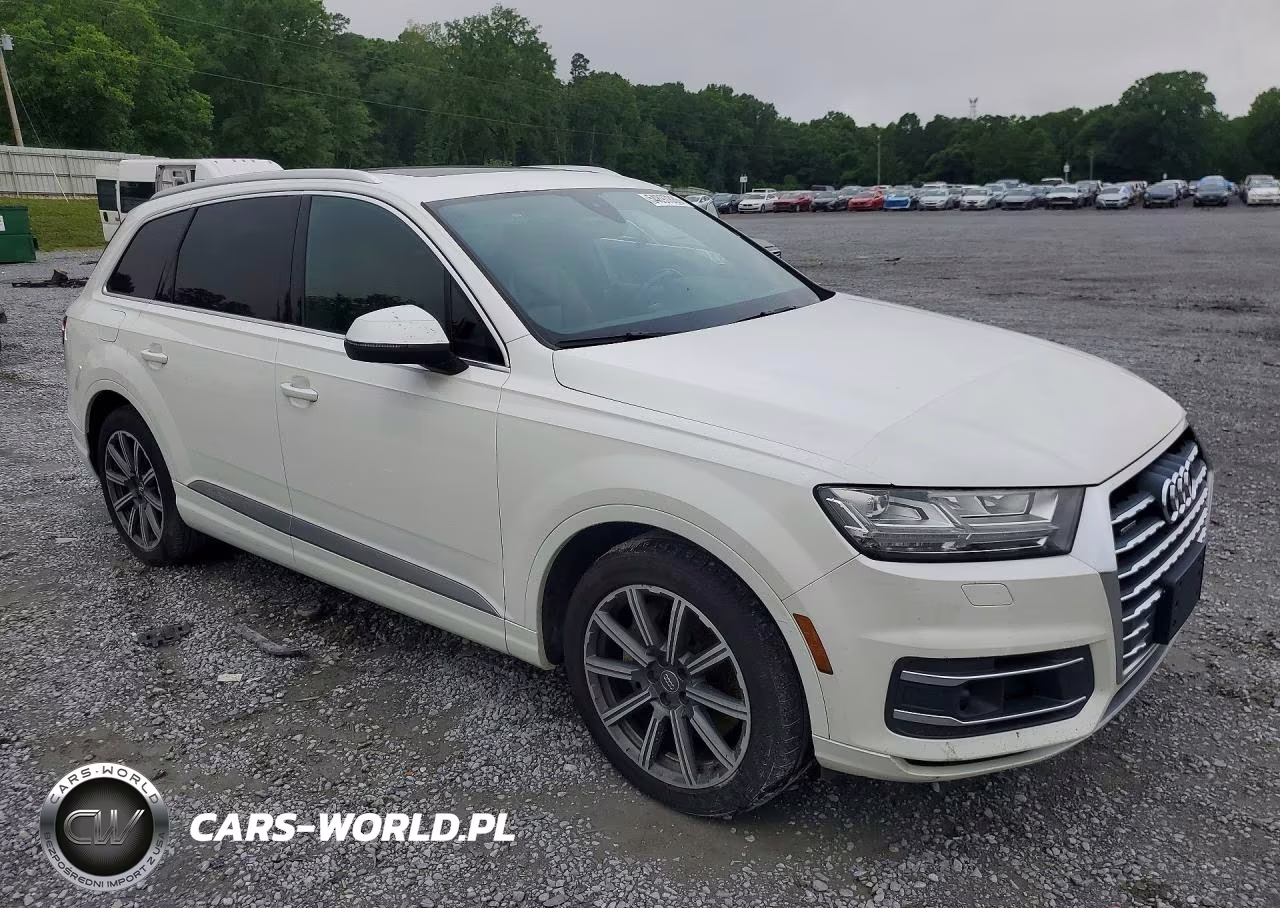 2017 Audi Q7 Prestige VIN:WA1VAAF78HD015230 - 4