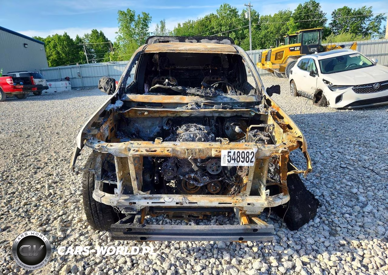 2018 Chevrolet Colorado VIN:1GCHSBEA0J1124730 - 5