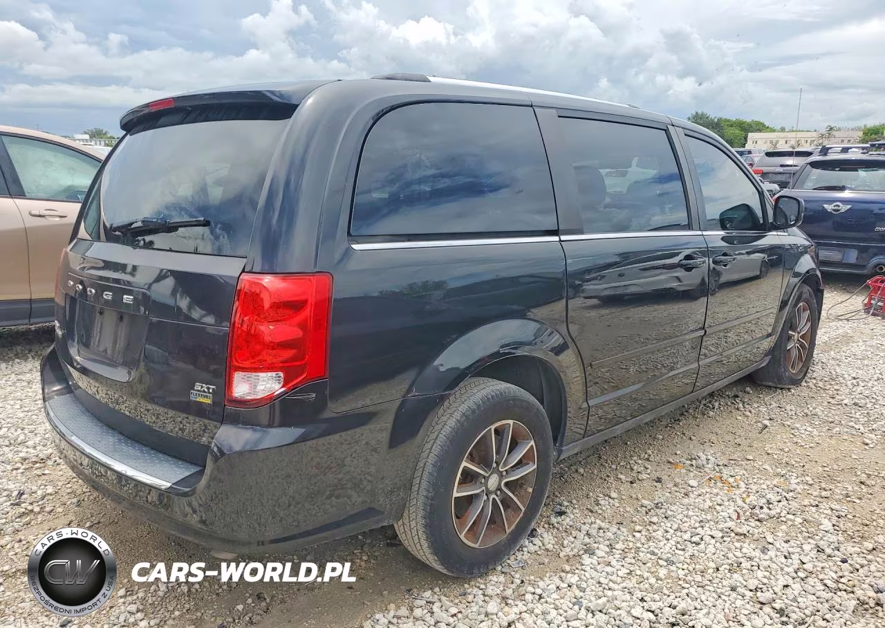 2017 Dodge Grand Caravan Sxt VIN:2C4RDGCGXHR589945 - 3