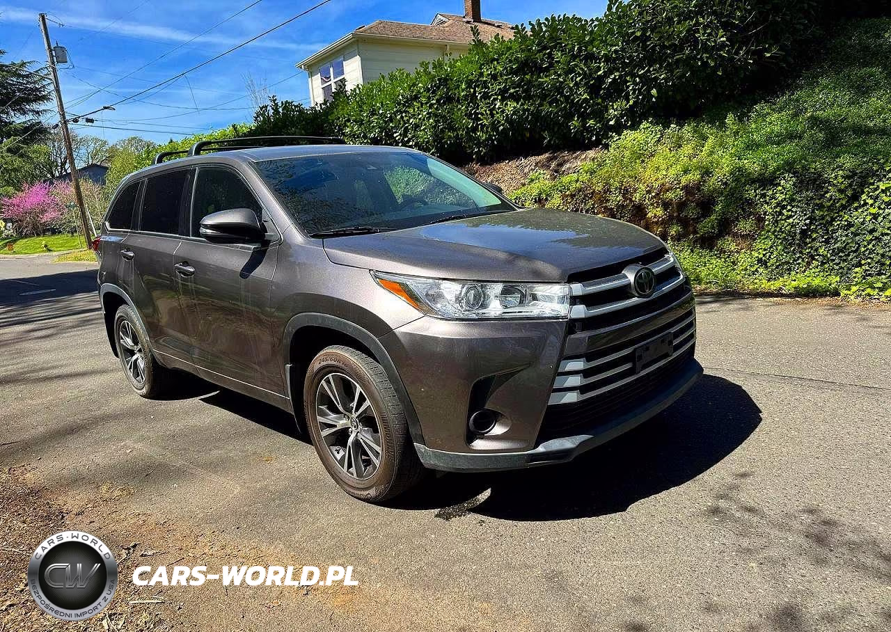 2017 Toyota Highlander Le