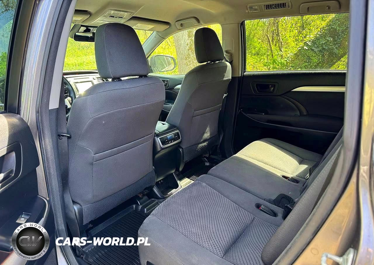 2017 Toyota Highlander Le VIN:5TDBZRFH5HS453930 - 6