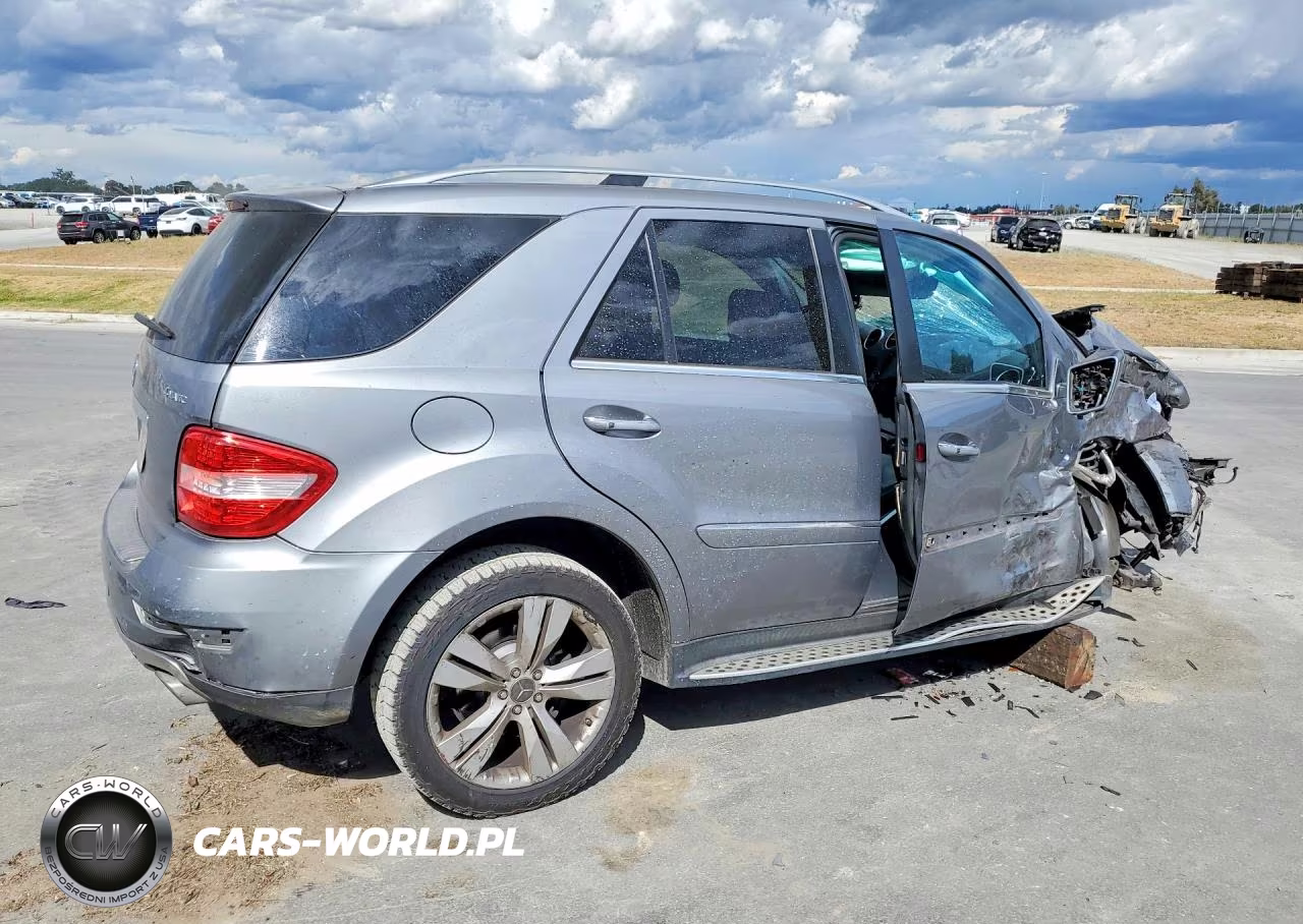 2011 Mercedes-Benz Ml 350 4Matic VIN:4JGBB8GB7BA742378 - 3
