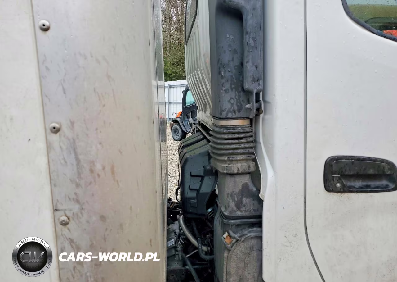 2019 Hino 195 Box Truck VIN:JHHRDM2HXKK007483 - 11