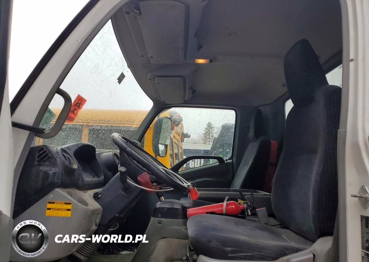 2019 Hino 195 Box Truck VIN:JHHRDM2HXKK007483 - 7