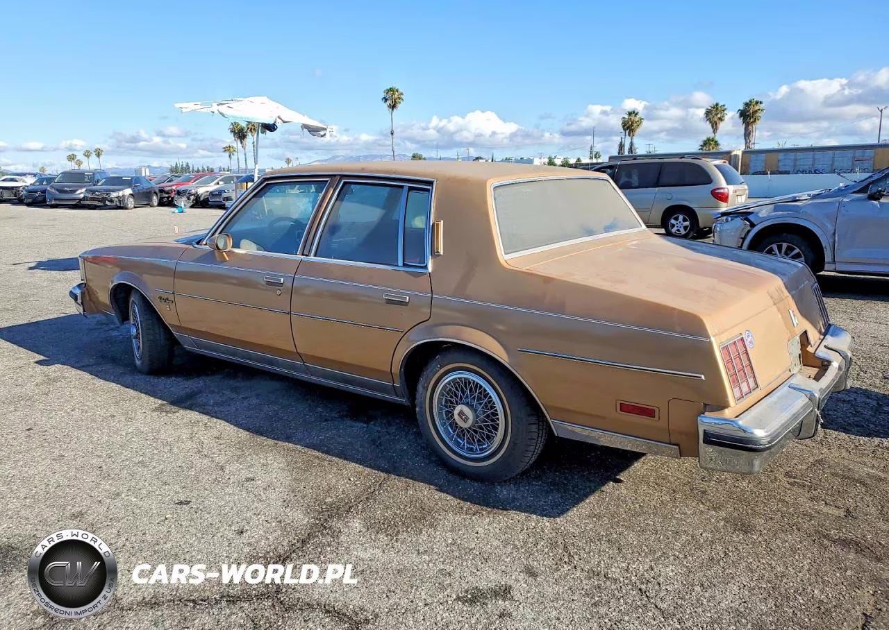 1982 Oldsmobile Cutlass Supreme Brougham VIN:1G3AM69A0CM456911 - 2