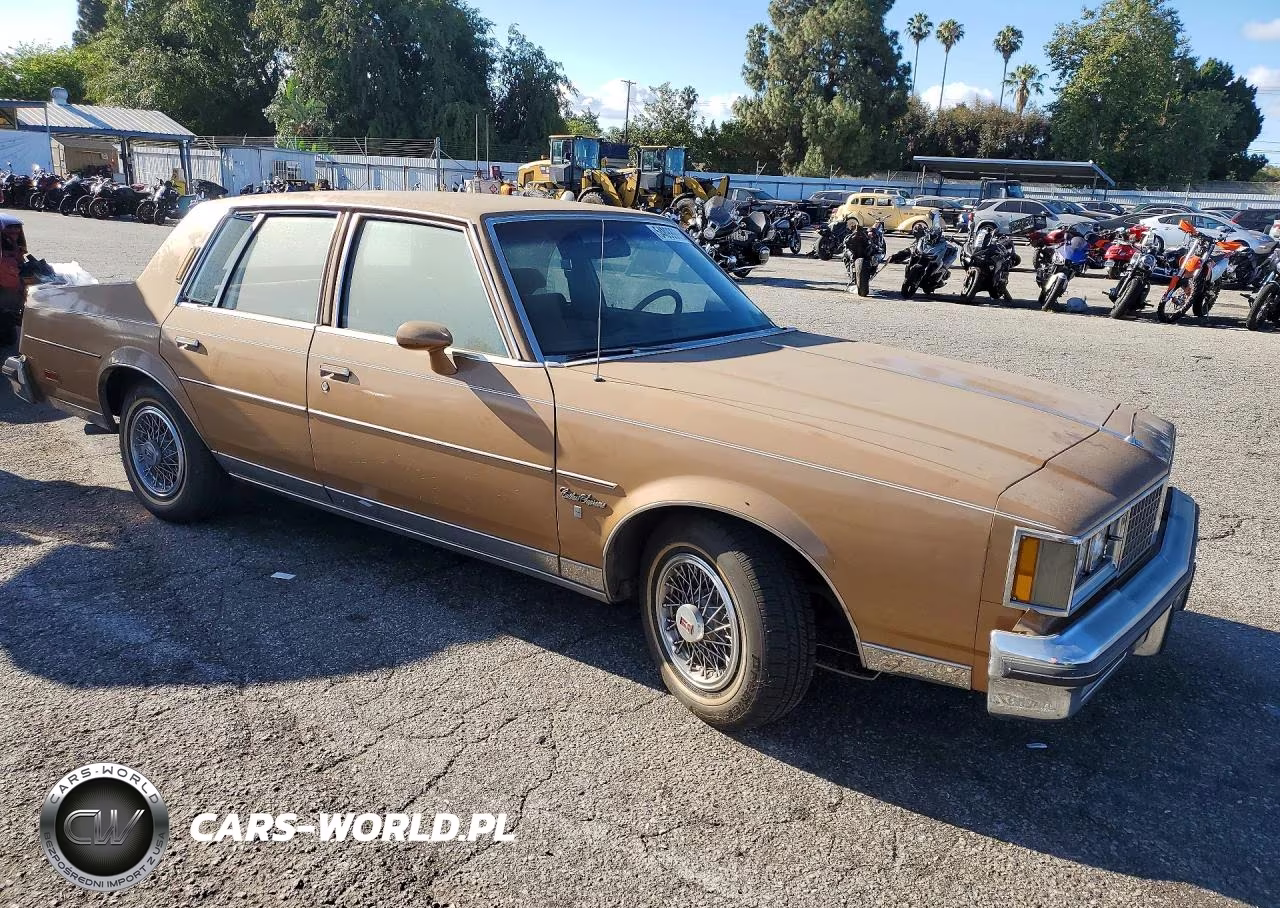 1982 Oldsmobile Cutlass Supreme Brougham VIN:1G3AM69A0CM456911 - 4