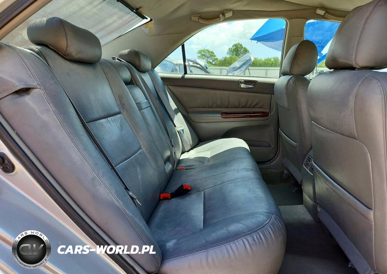 2003 Toyota Camry Xle VIN:4T1BE32K83U722335 - 10