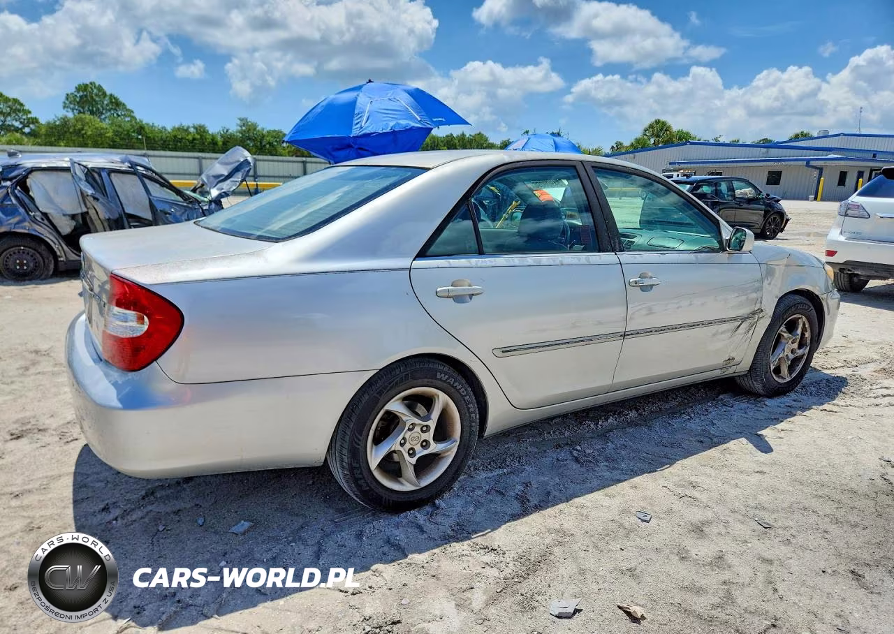 2003 Toyota Camry Xle VIN:4T1BE32K83U722335 - 3