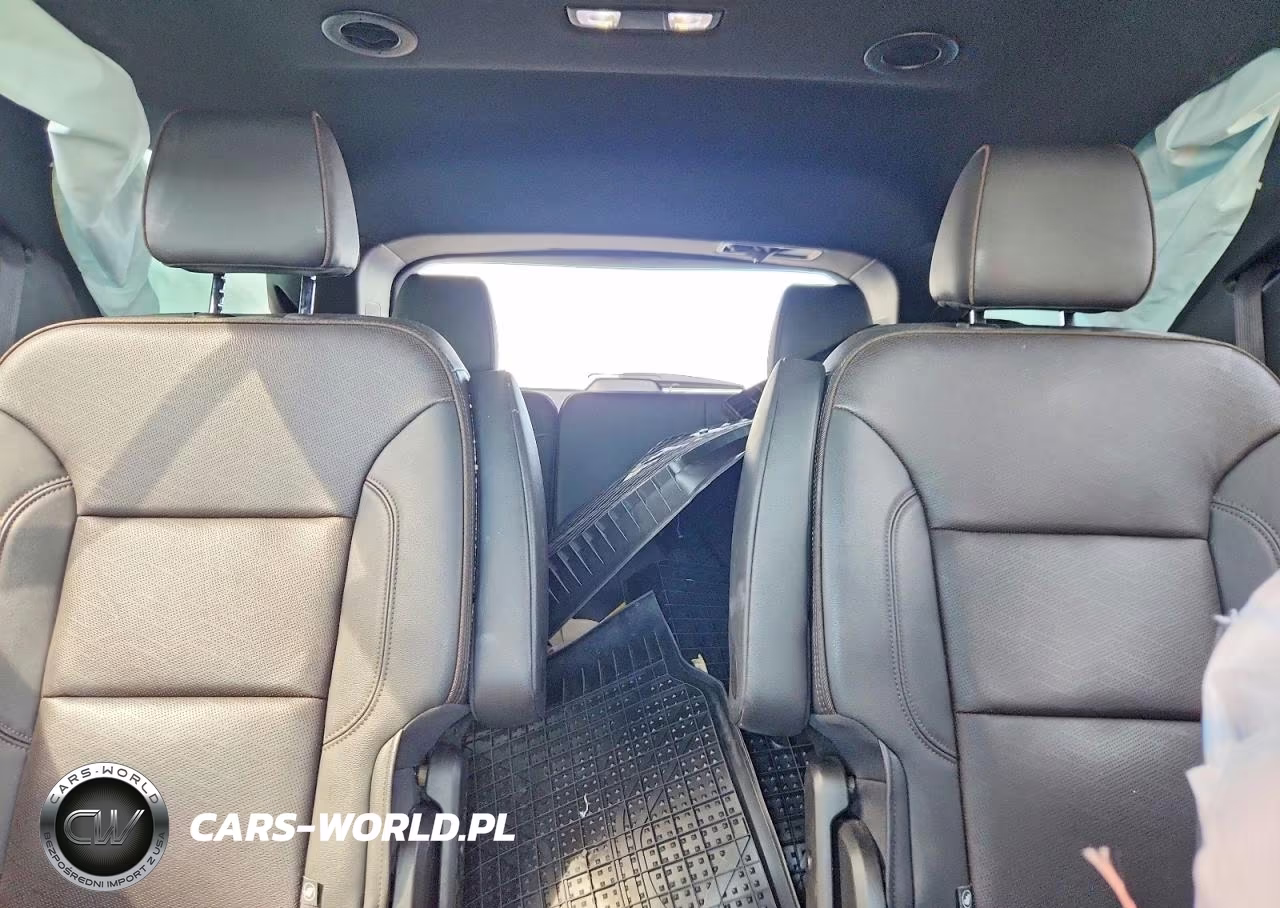 2022 Chevrolet Traverse High Country VIN:1GNERNKW7NJ176952 - 10