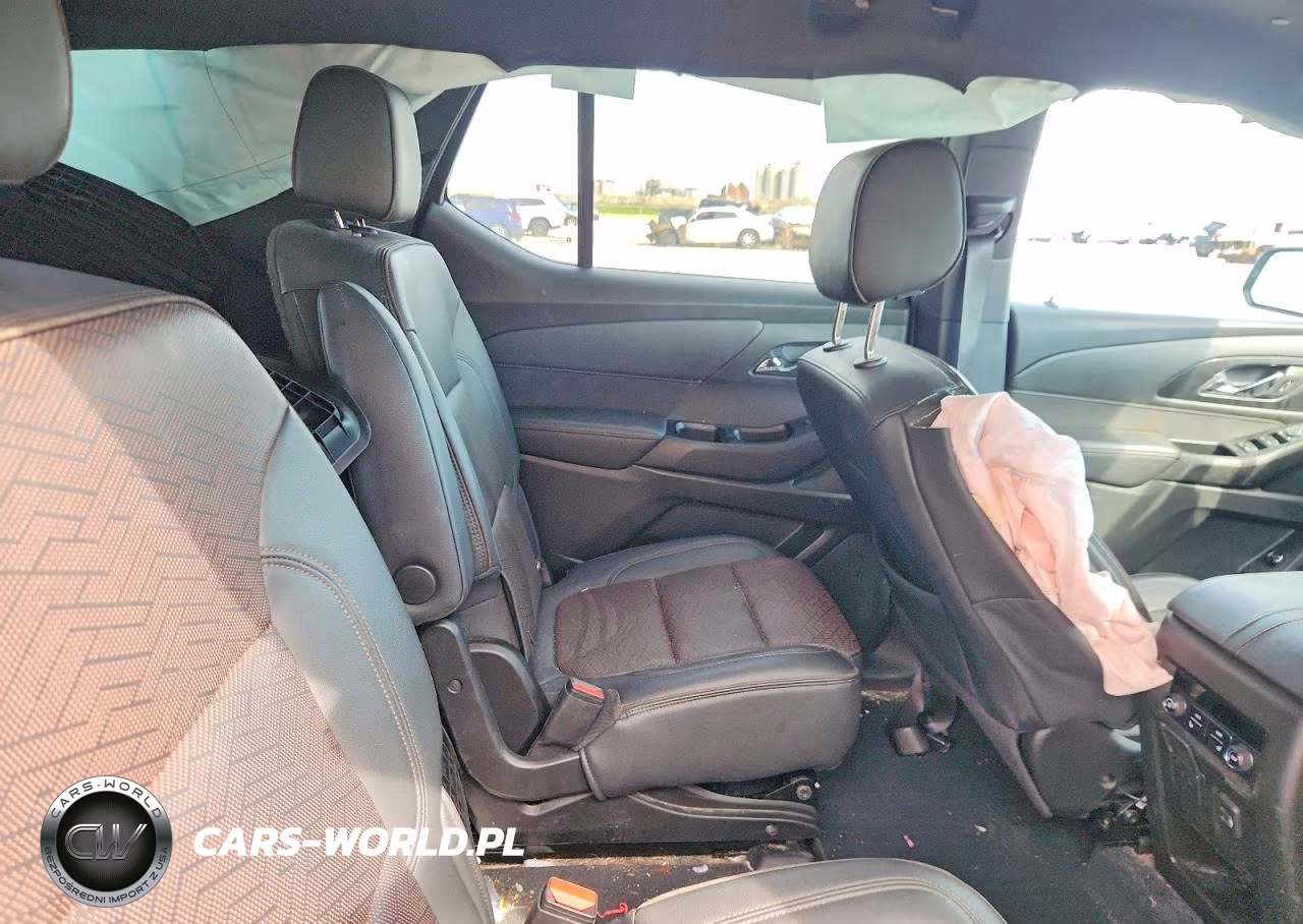 2022 Chevrolet Traverse High Country VIN:1GNERNKW7NJ176952 - 11