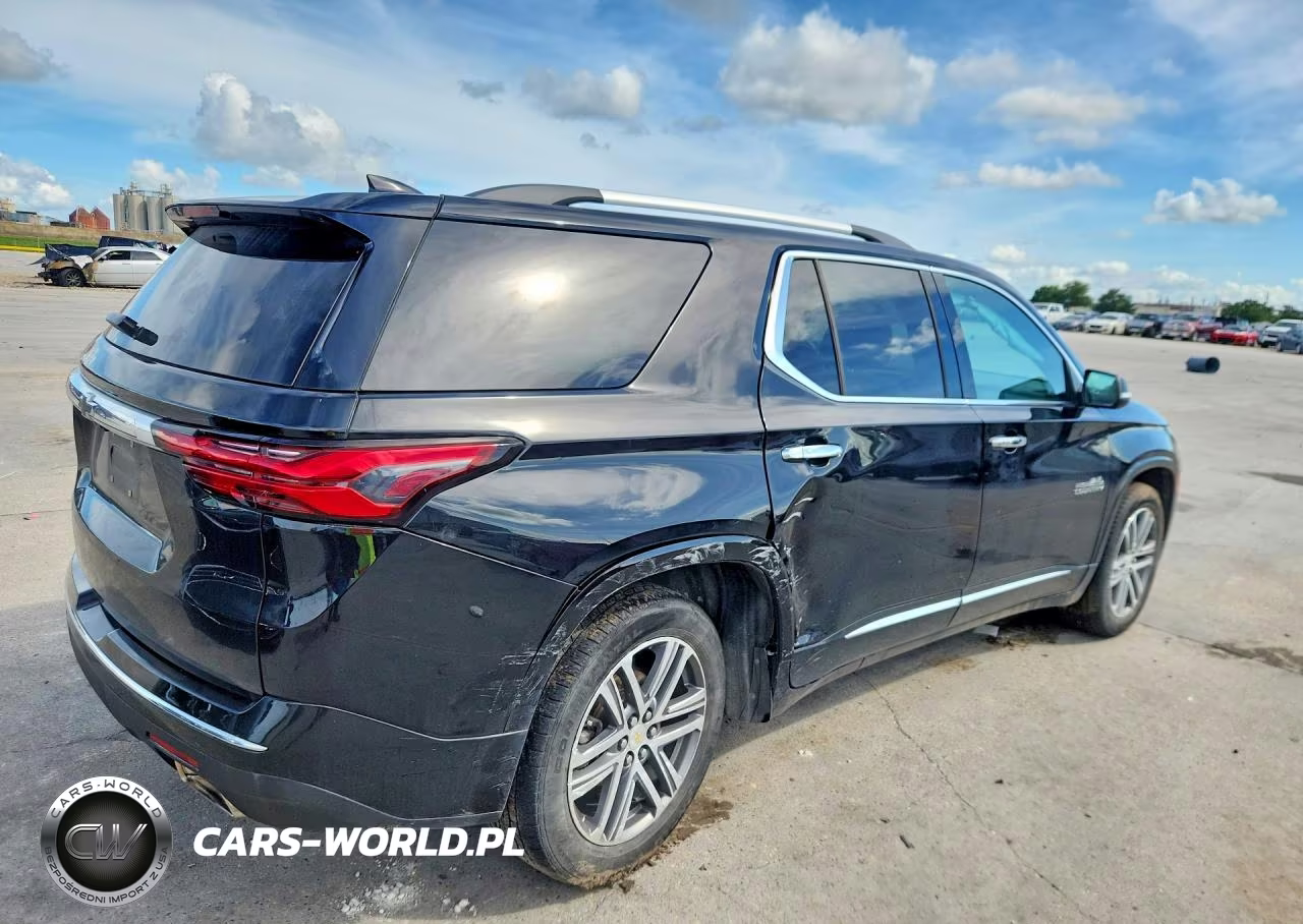 2022 Chevrolet Traverse High Country VIN:1GNERNKW7NJ176952 - 3