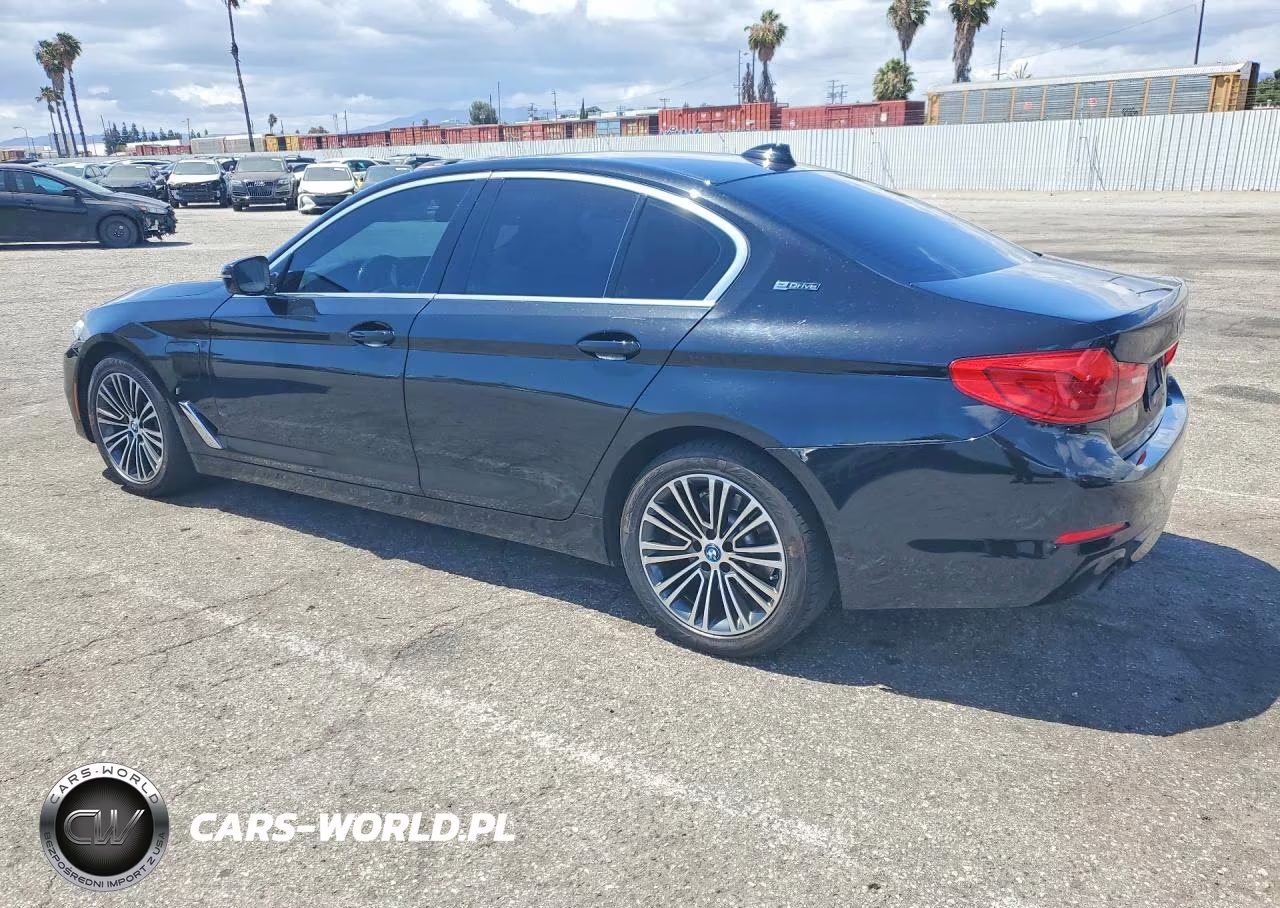 2019 BMW 530E VIN:WBAJA9C56KB389521 - 2