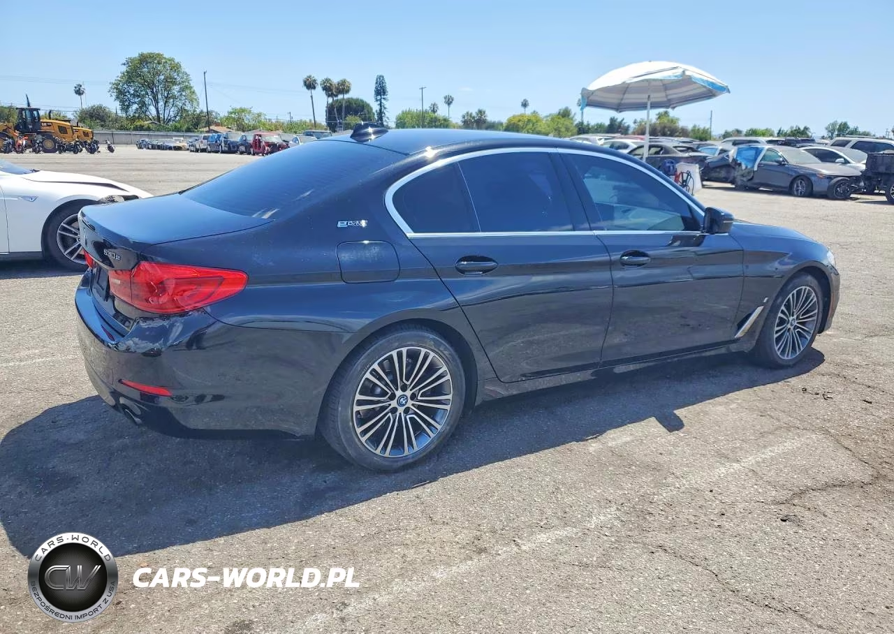 2019 BMW 530E VIN:WBAJA9C56KB389521 - 3