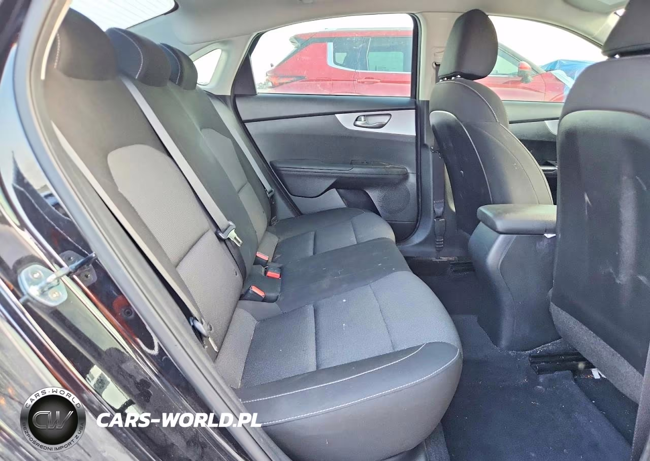 2022 Kia Forte Fe VIN:3KPF24AD4NE454098 - 10