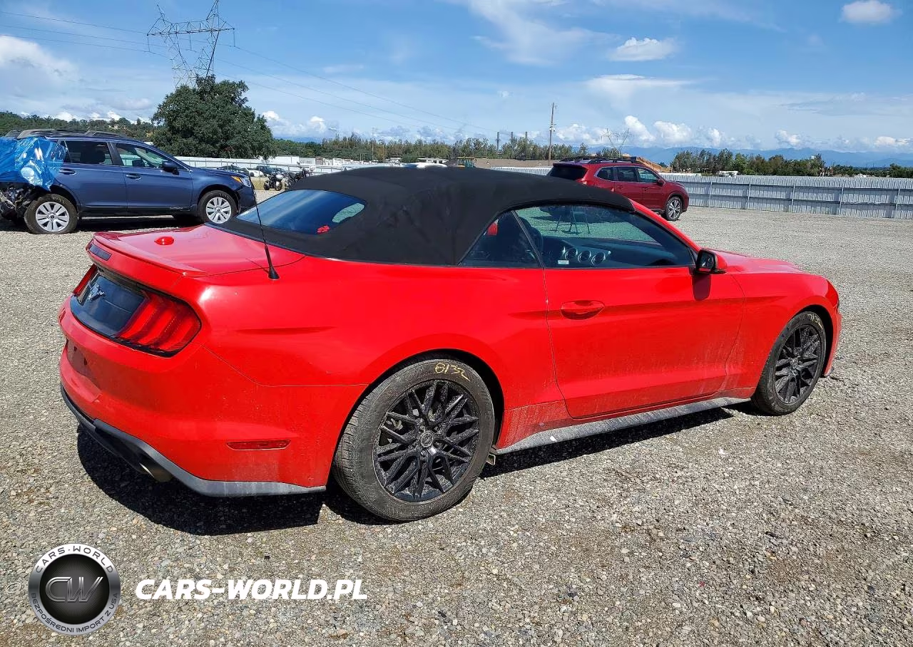 2018 Ford Mustang VIN:1FATP8UH6J5110133 - 3