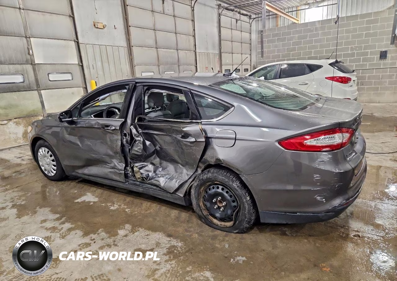 2013 Ford Fusion S VIN:3FA6P0G77DR380555 - 2