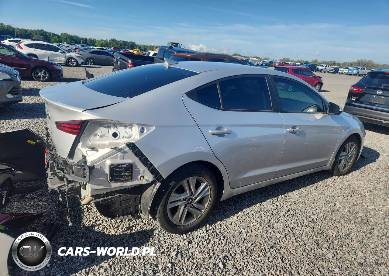 2019 Hyundai Elantra Value Edition VIN:5NPD84LF4KH485847 - 3