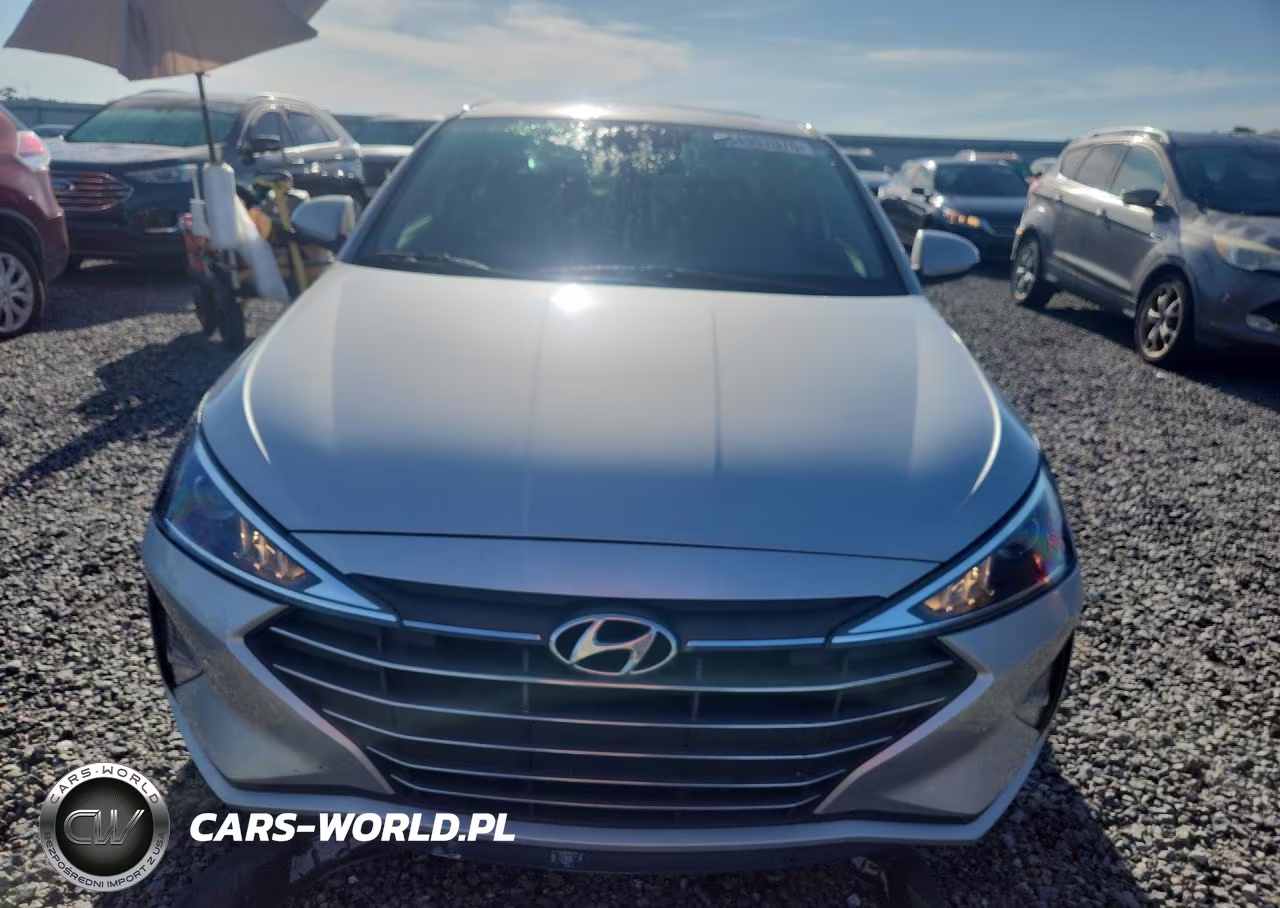 2019 Hyundai Elantra Value Edition VIN:5NPD84LF4KH485847 - 5