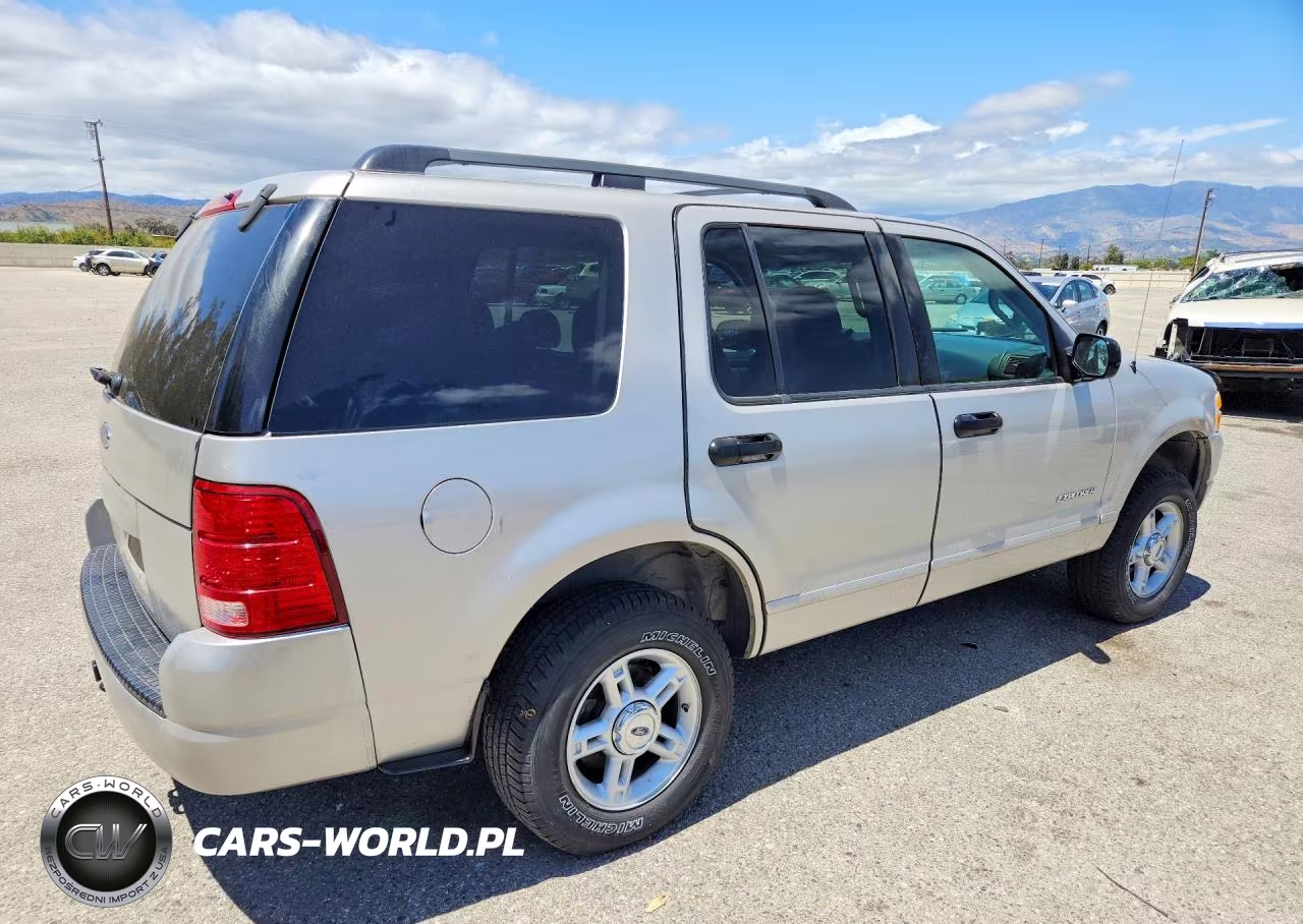 2004 Ford Explorer Xlt VIN:1FMZU63E54UB50749 - 3