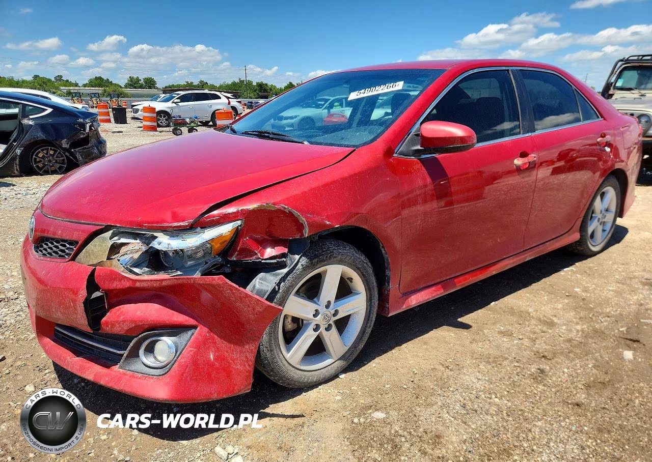 2013 Toyota Camry Se – zdjęcie 1 z 12