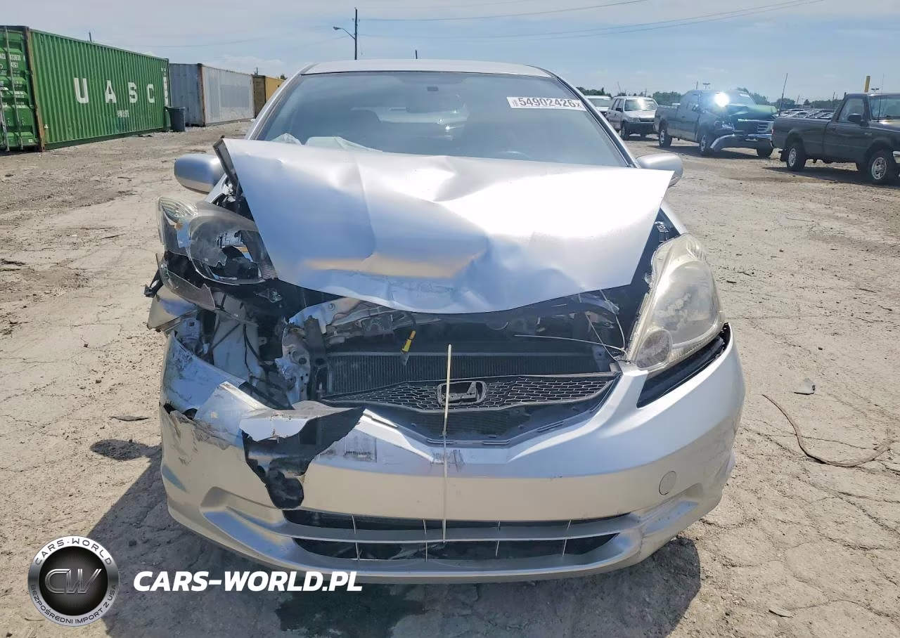 2011 Honda Fit Sport VIN:JHMGE8H54BC017771 - 5