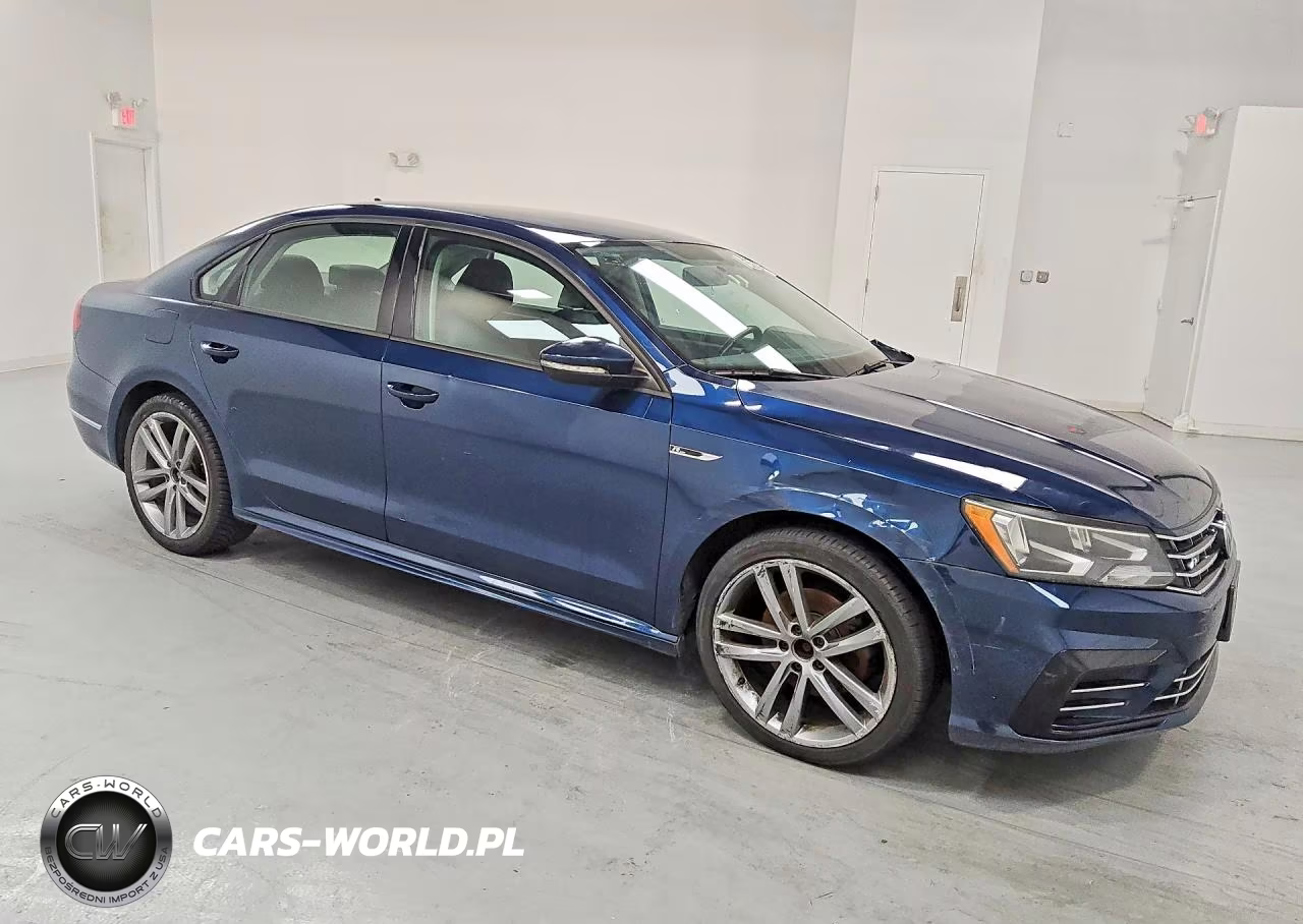 2018 Volkswagen Passat S-R-Line VIN:1VWAA7A33JC010327 - 4